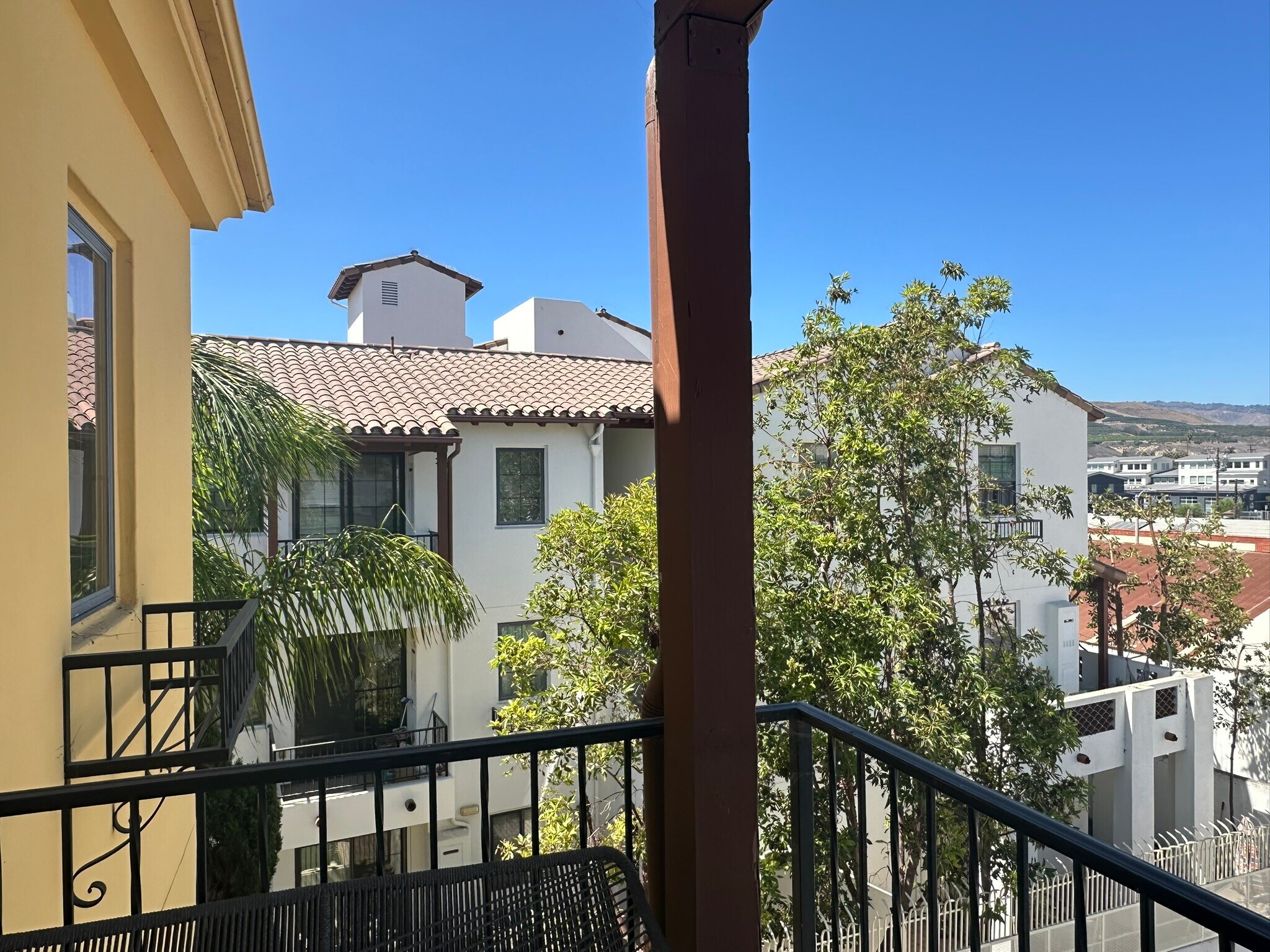 looking left when on the balcony - 130 N Garden St