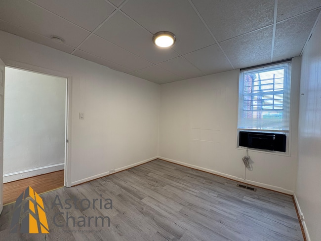 Building Photo - Updated 4 BR Home with Spacious Yard & Pre...