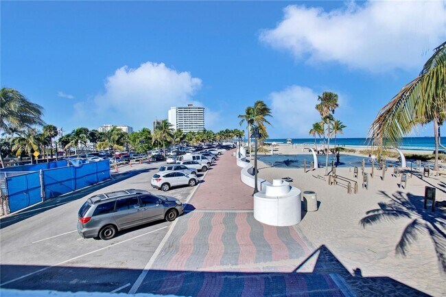 Building Photo - 1104 NE 16th Ave