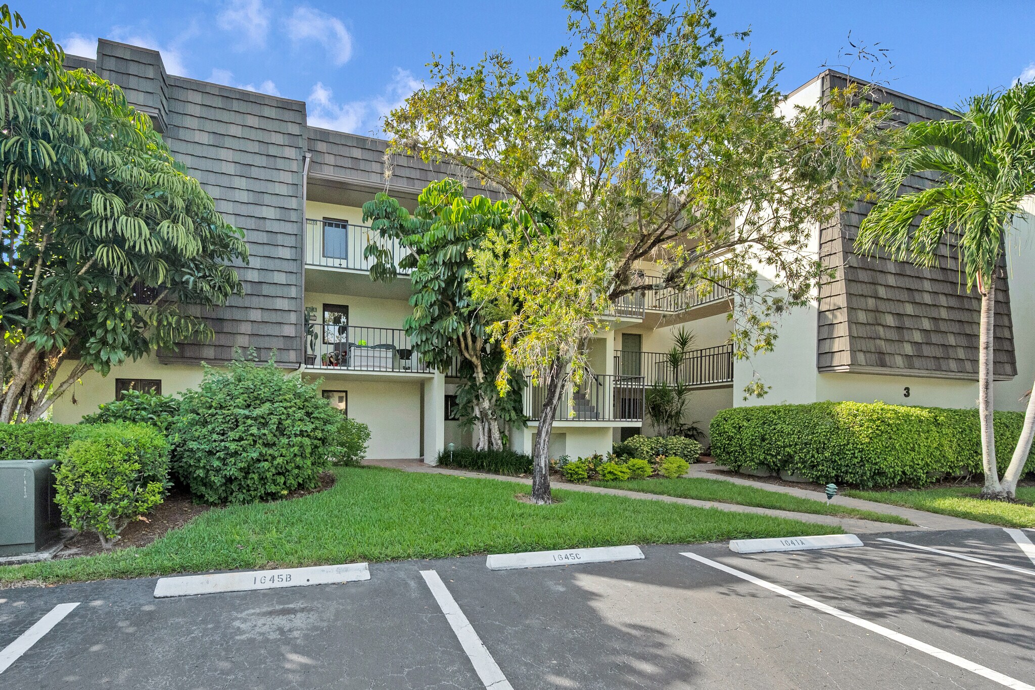 Building Photo - 1645 Spoonbill Ln