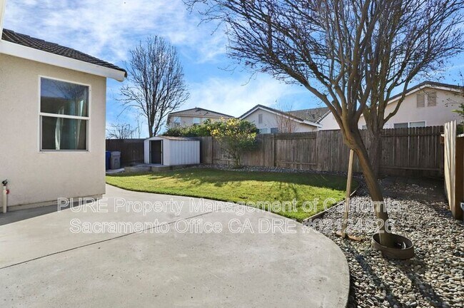 Building Photo - 1518 Sandmark Dr