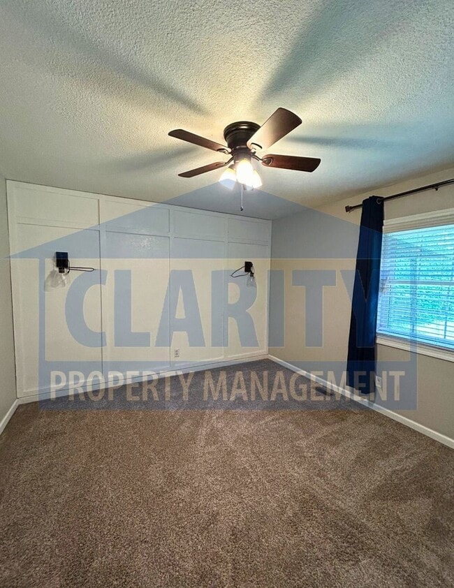 Building Photo - Gorgeous four bedroom home!!