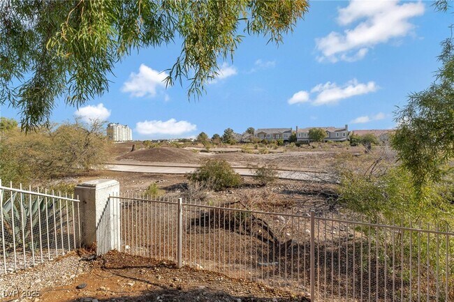 Building Photo - 904 Pont Chartrain Dr