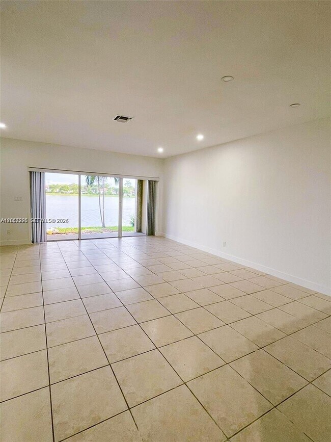 Building Photo - 12162 SW 5th Ct