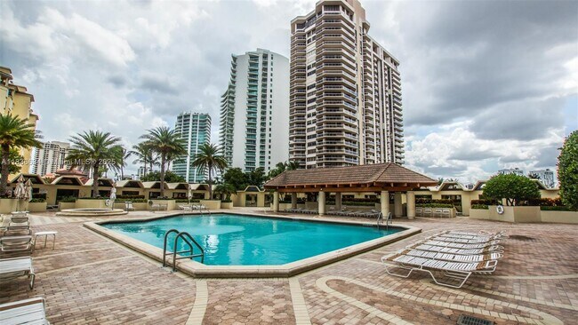 Building Photo - 20191 E Country Club Dr