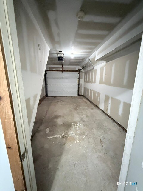 Building Photo - 133 Hazelnut Hill Rd
