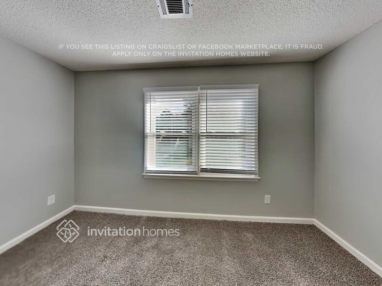 Building Photo - 1547 Golf Link Dr