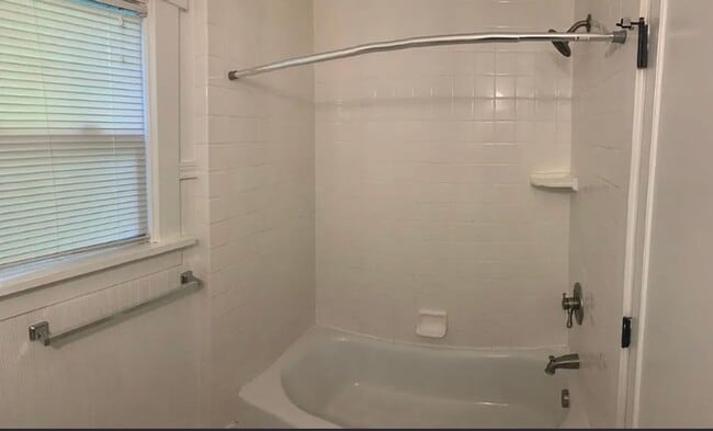 Building Photo - $2,750 - Two Bedrooms, Two Bathrooms, With Bonus Room And Large Yard, Ready For Lease!