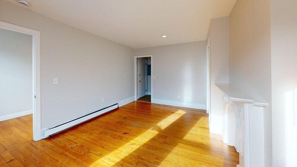 Building Photo - 206 Princeton St