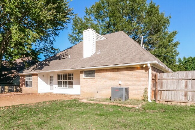 Building Photo - 4971 Trent Cove