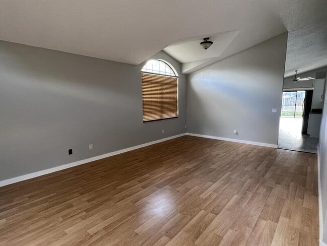 Building Photo - 2153 River Park Blvd