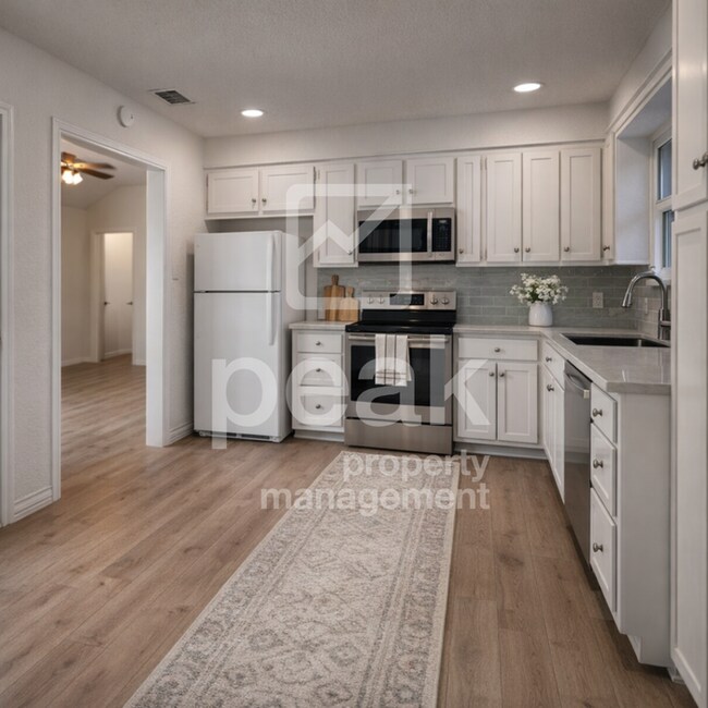 Building Photo - $2199! 3 Bed 2 Bath in Watauga! All appliances INCLUDED!