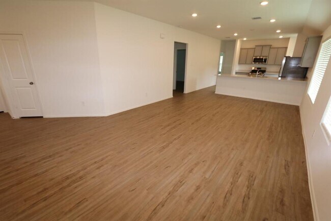 Building Photo - 18527 Gold Holw Ct