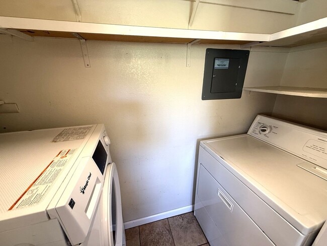 Building Photo - TWO BEDROOM /ONE BATH CONDO, ONE LEVEL GRO...