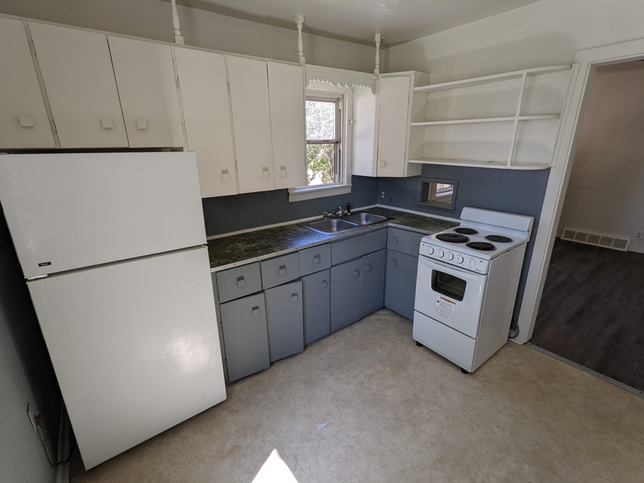 Building Photo - 200 11th St NE