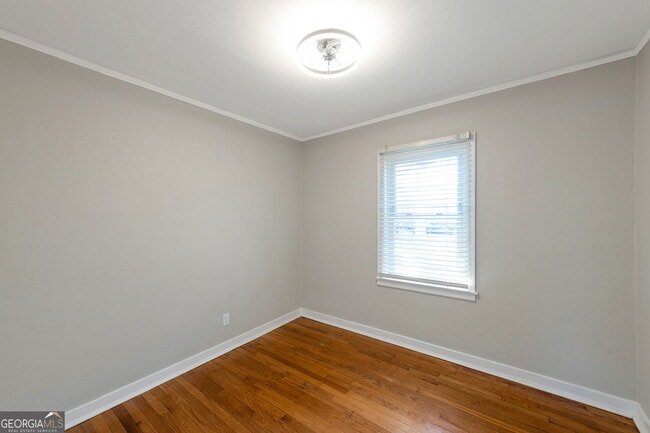 Building Photo - 152 1st St SW