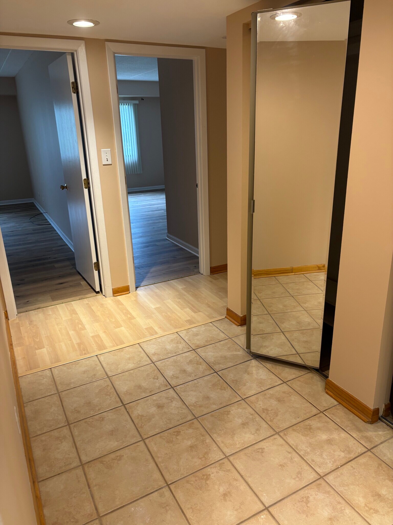 Building Photo - 475 Plum Creek Dr