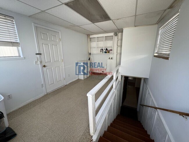 Building Photo - 2090 Altura Blvd