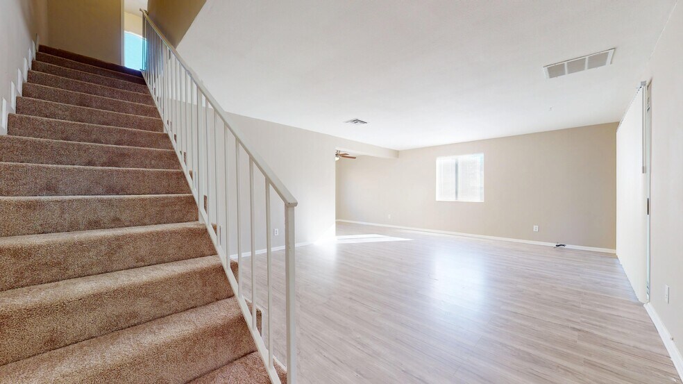 Building Photo - 20251 Cohasset St