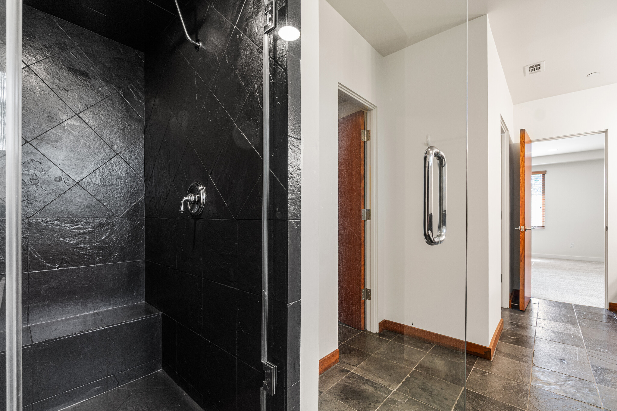 Master bedroom shower and separate room with toilet - 1542 Manhattan Beach Blvd