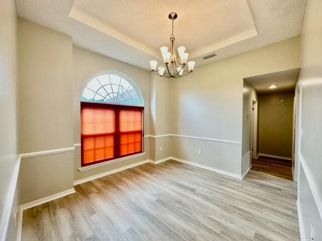 Building Photo - 519 E Timberlake Dr