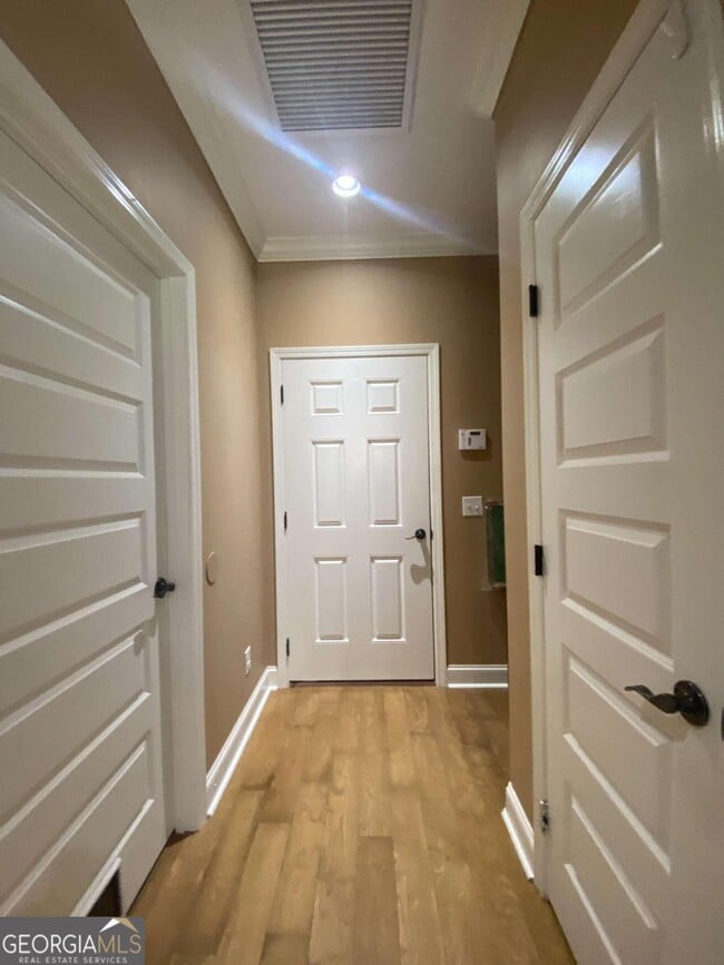 Building Photo - 95 Spyglass