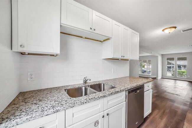 Building Photo - 10987 Fairland Dr