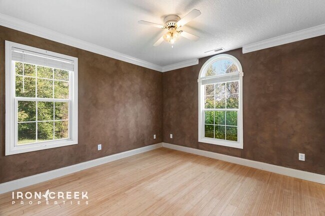 Building Photo - 49 Azalea Dr