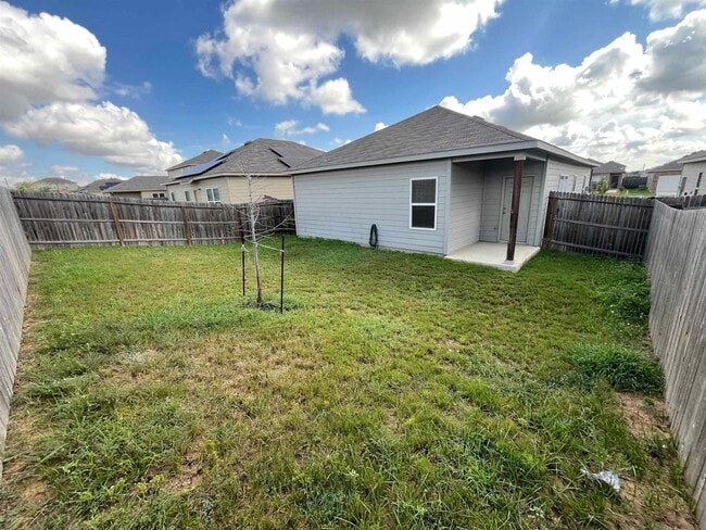 Building Photo - 14631 Stirrup Trce