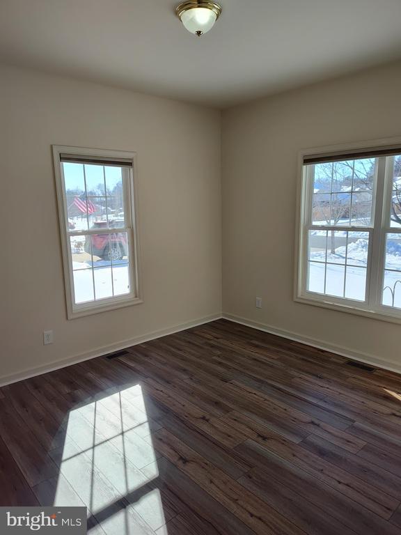 Building Photo - 1311 Monarch St