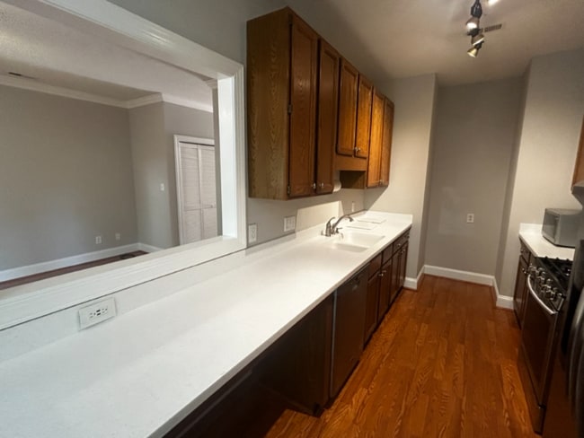 Building Photo - 1218 Shadowbark Ct