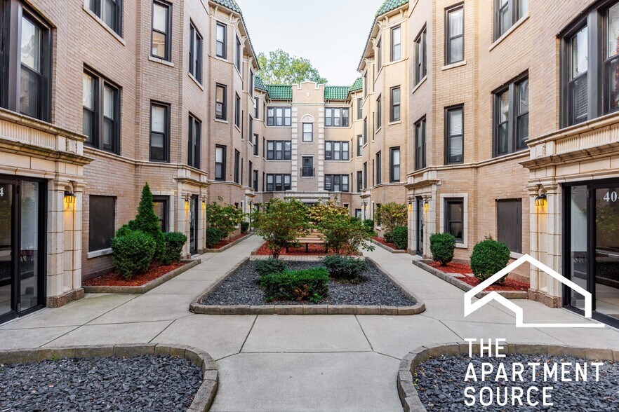 Building Photo - 4038 N Ashland Ave