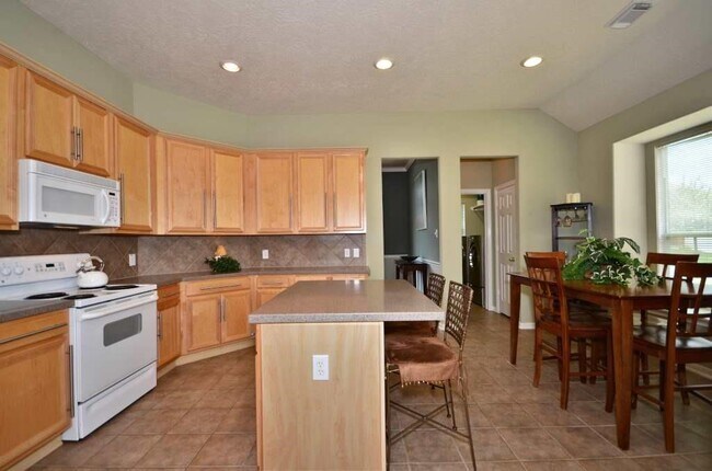 Building Photo - 21114 Albany Park Ln