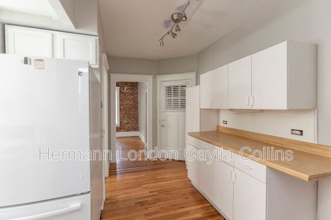 Building Photo - 2053 Alfred Ave