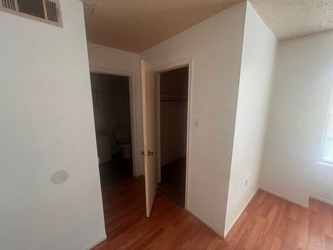 Building Photo - 3482 King Bradford Dr