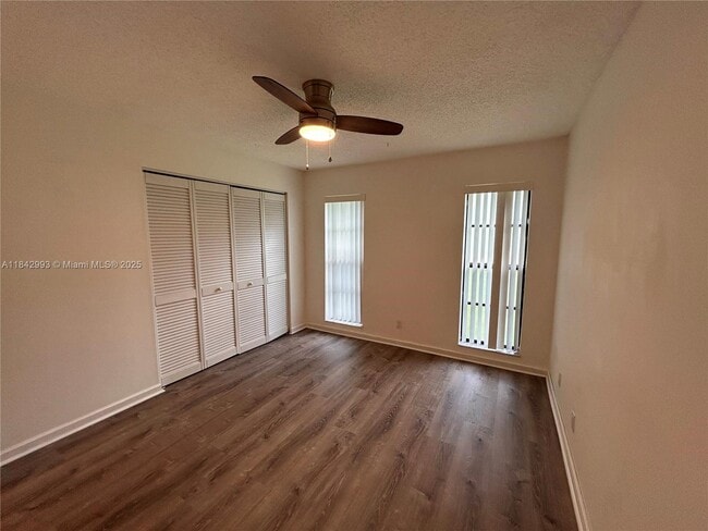 Building Photo - 1048 NW 99th Ave