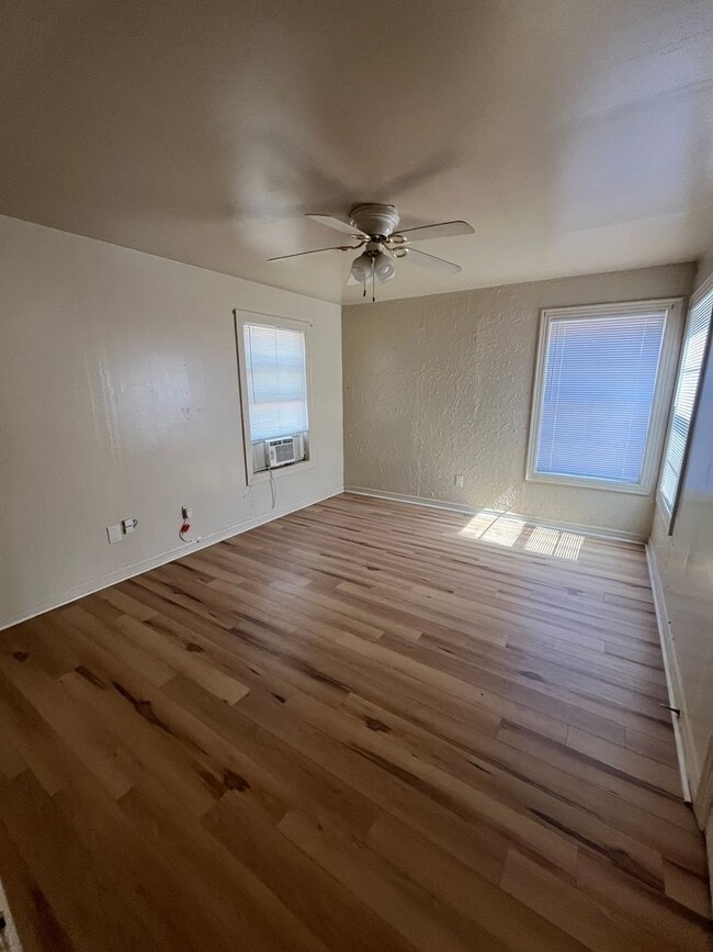 Building Photo - 3158 S 6th St