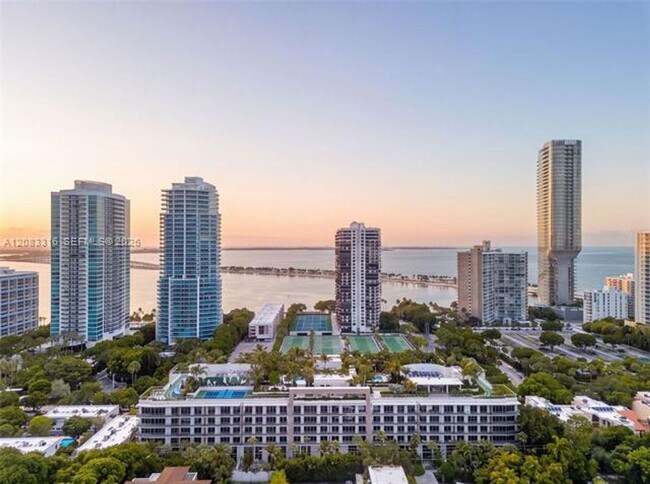 Building Photo - 2200 Brickell Ave