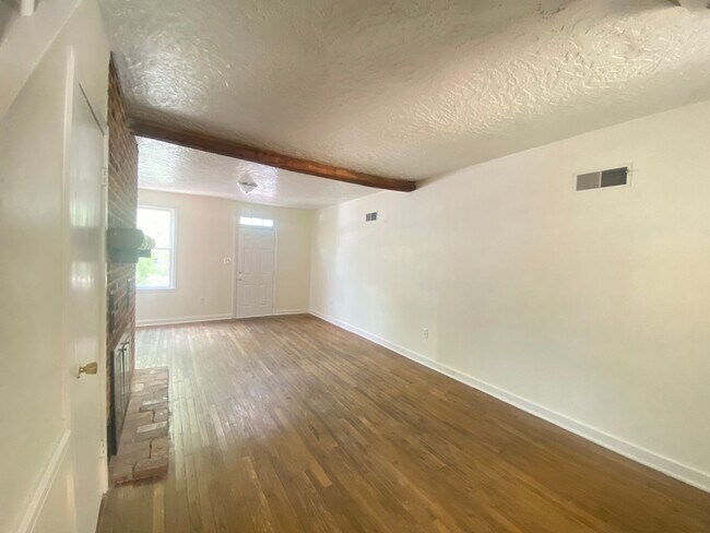 Building Photo - Charming 3 bedroom home in York, PA!