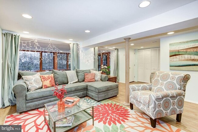 Building Photo - 209 Winchester Beach Dr