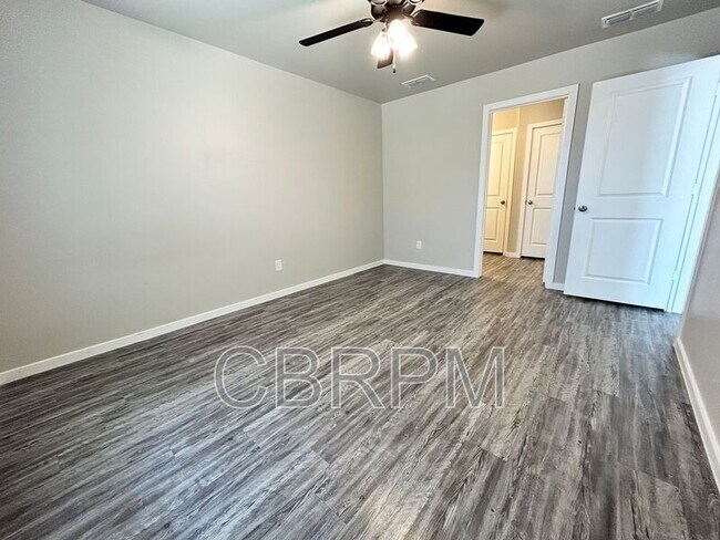 Building Photo - 2110 N Avenue J