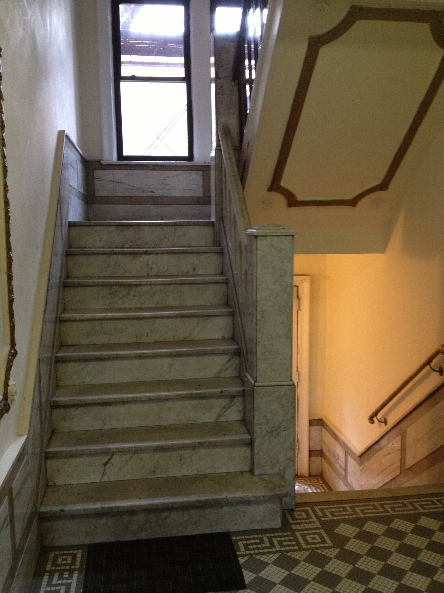 Building Photo - 324 Liberty Ave
