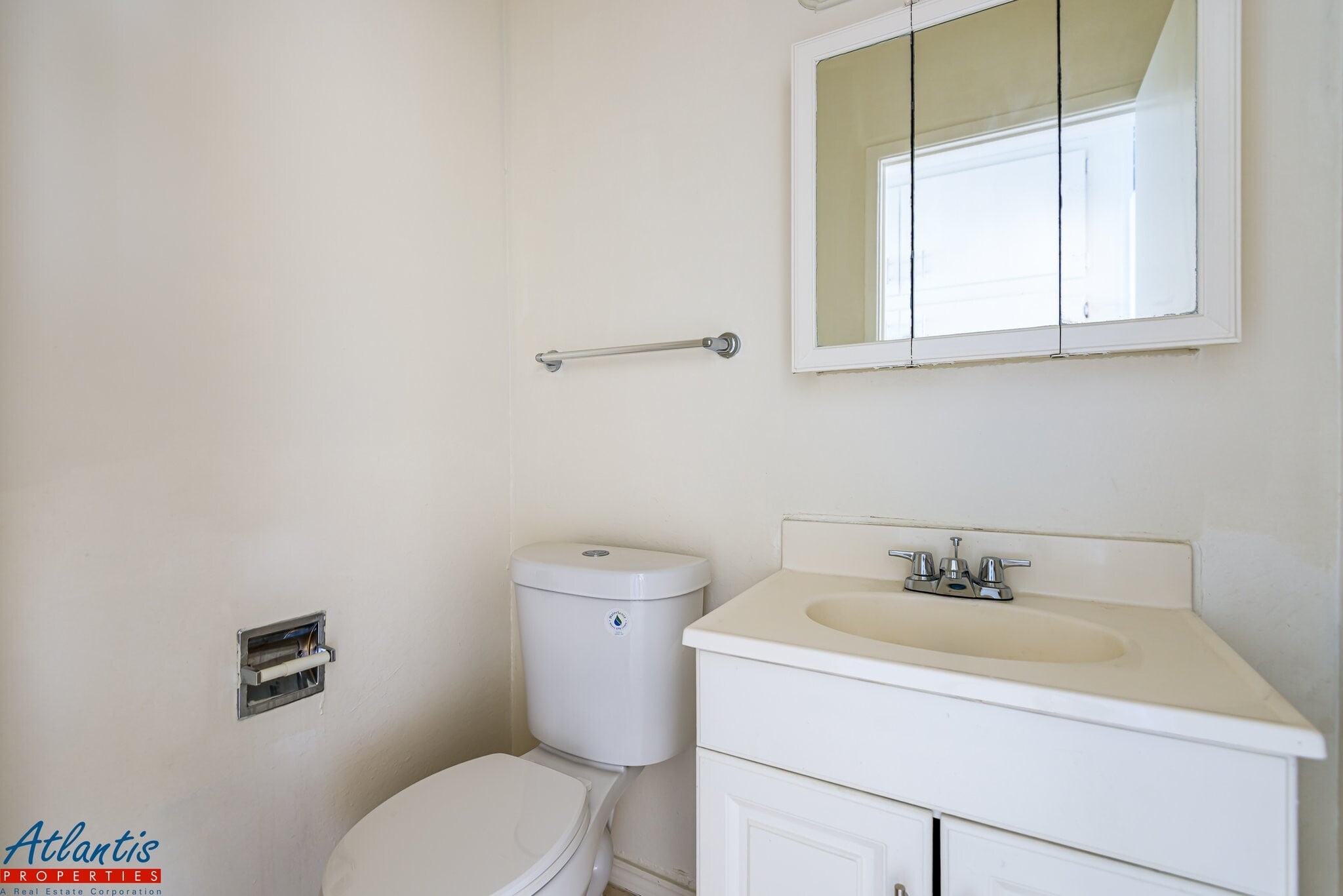 Building Photo - 439 S 4th St