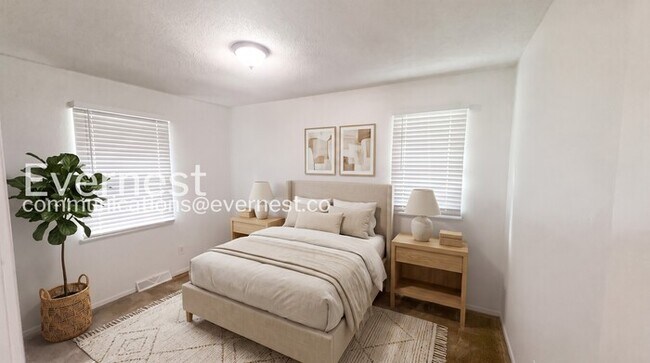 Building Photo - Beautiful 3-Bedroom Home with Modern Comforts / Pet-Friendly / Vouchers Accepted / Available Now!