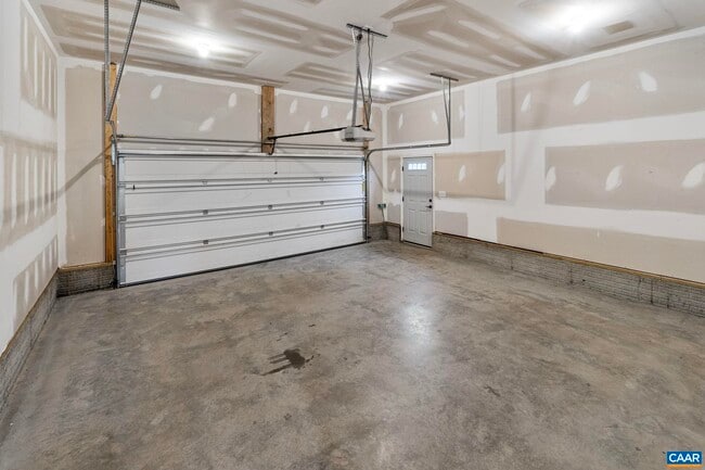 Building Photo - 151 Naylor Ln