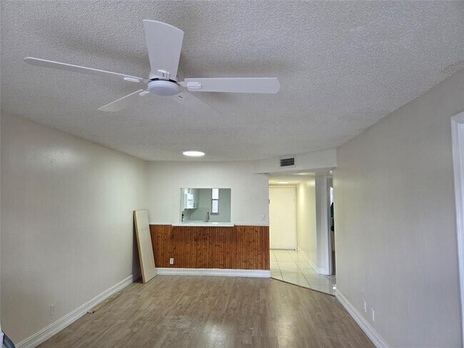 Building Photo - 7901 S Colony Cir