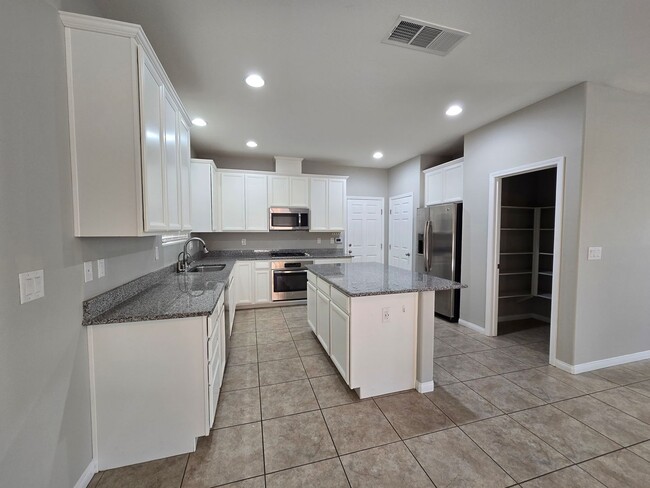 Building Photo - A Fabulous 3 Bedroom Home in SW. Las Vegas