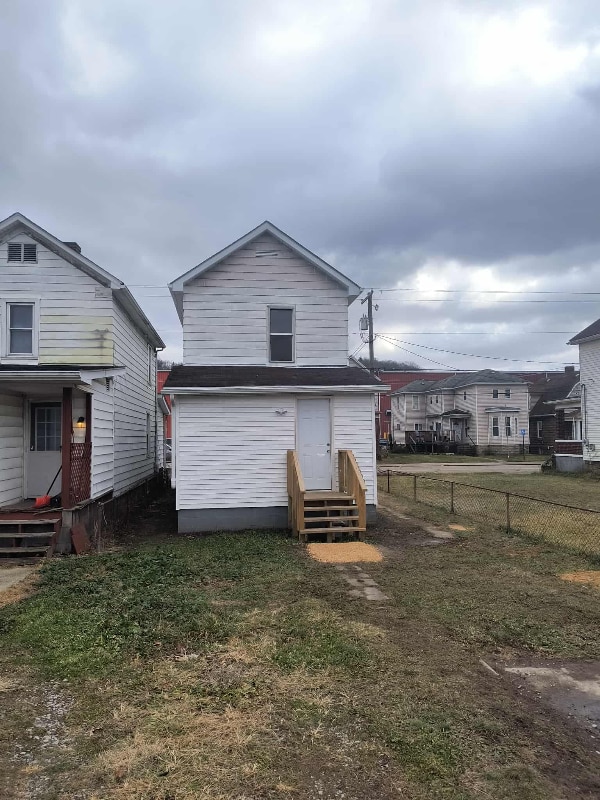 Building Photo - 2231 Charles St