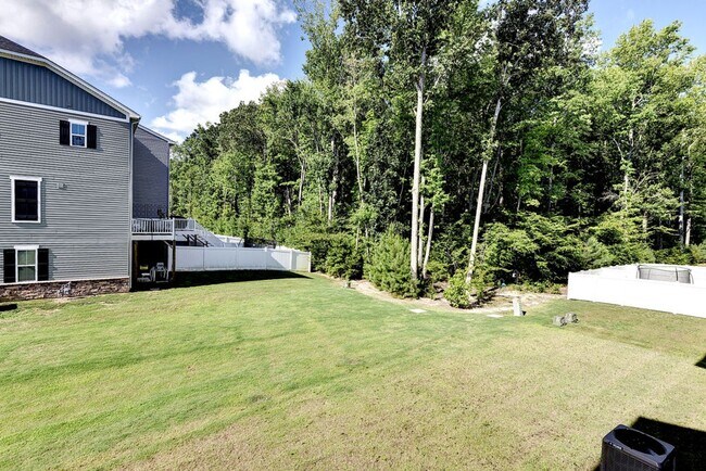 Building Photo - 105 Big Wds Dr