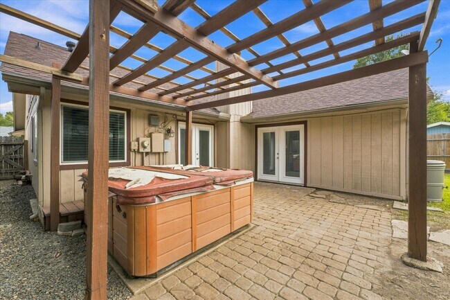 Building Photo - 15919 Barbarossa Dr
